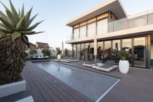 כיסוי בטיחותי לבריכה