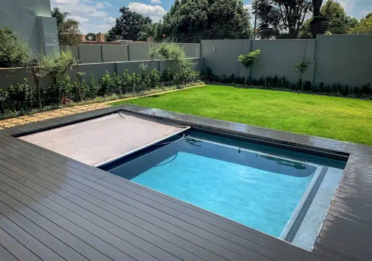 כיסויי בטיחות הידראוליים לבריכות